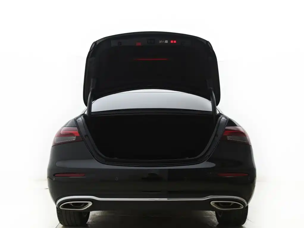 Mercedes-Benz E-Class — миниатюра 19