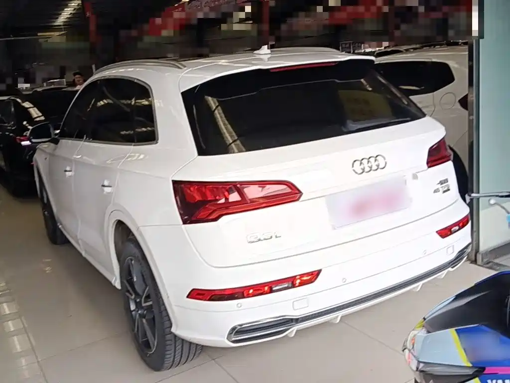 Audi Q5L — миниатюра 5