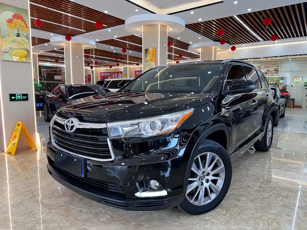 Toyota Highlander 2015 3.5L Luxury 7 мест