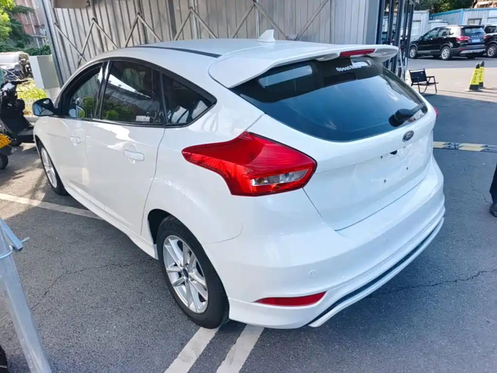 Ford Focus — миниатюра 5