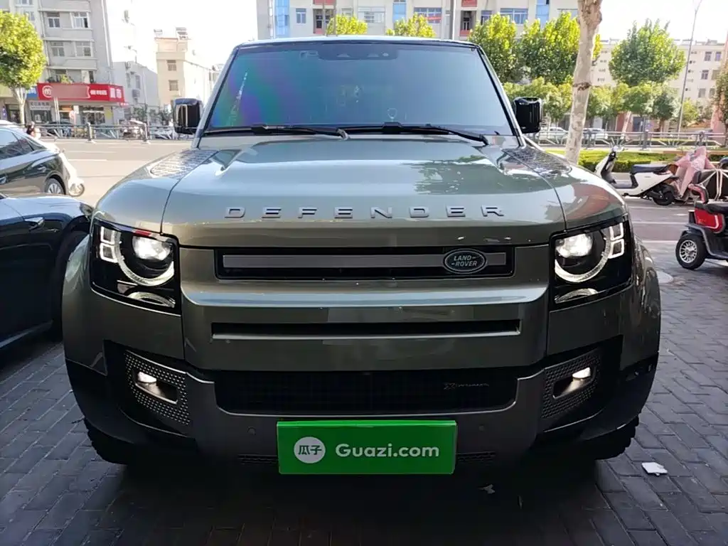 Land Rover Defender — миниатюра 3