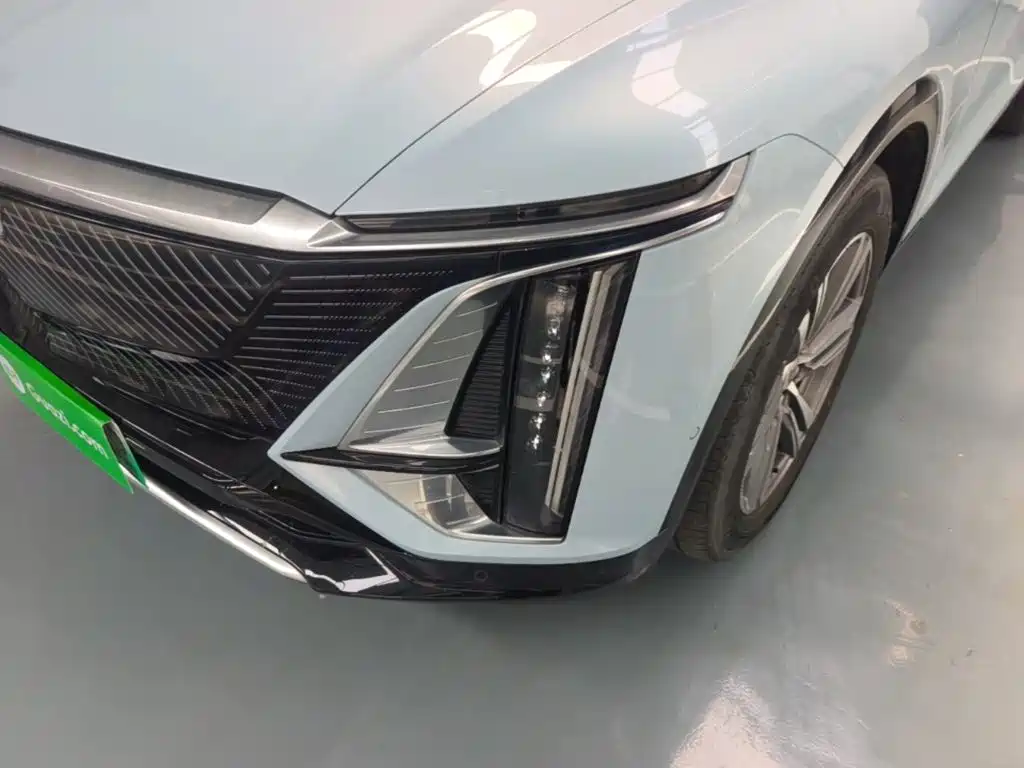Cadillac Lyriq — миниатюра 24