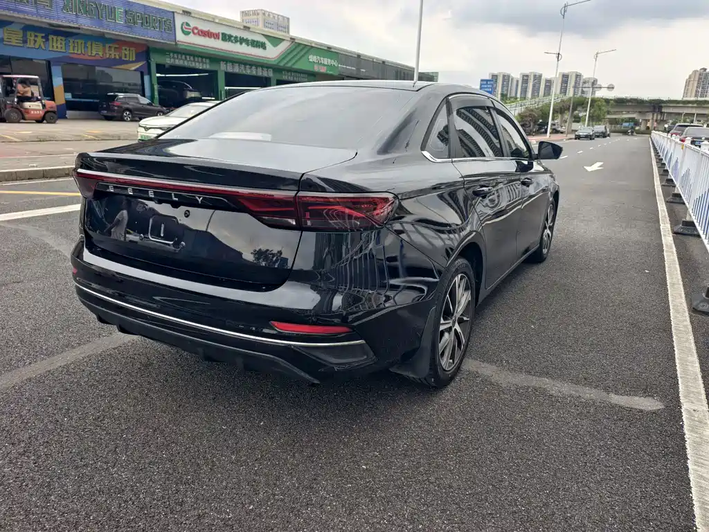 Geely Emgrand — миниатюра 7