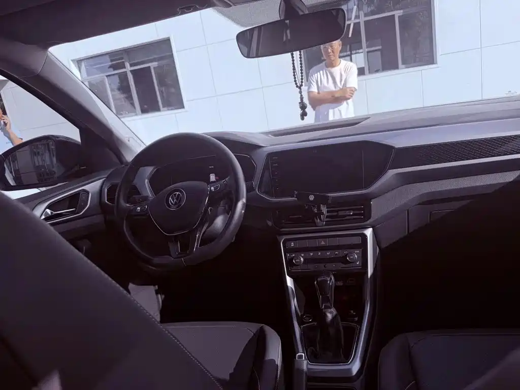 Volkswagen T-Cross — миниатюра 7