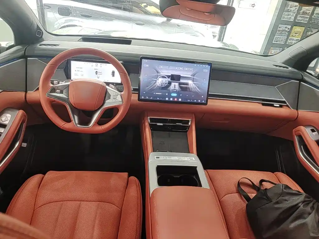 BYD Tang L L 2025 DM 175KM