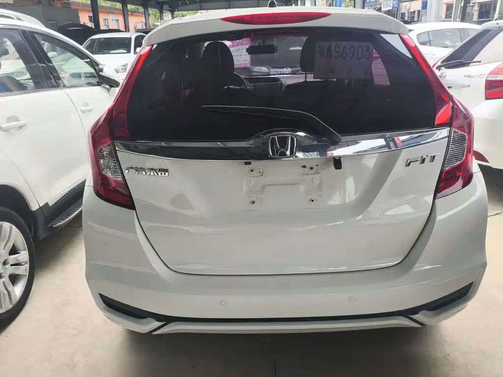 Honda Fit — миниатюра 12
