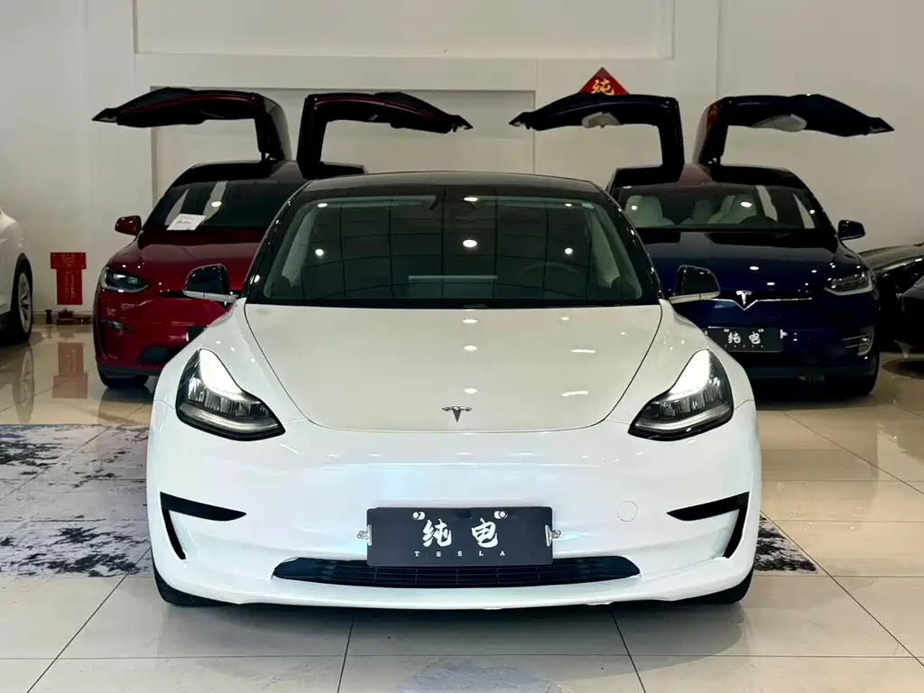 Tesla Model 3 — миниатюра 2