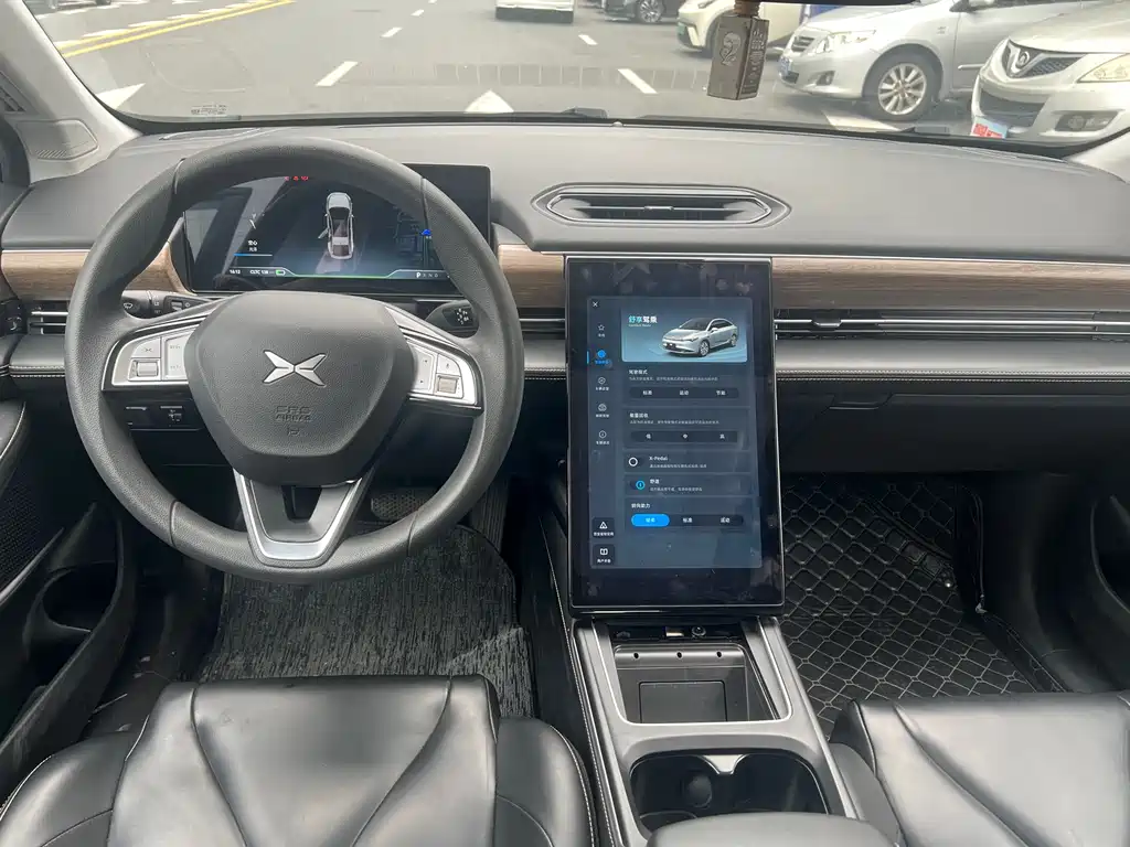 XPeng P5 — миниатюра 7