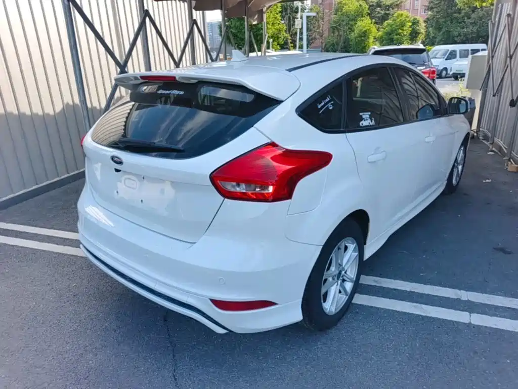 Ford Focus — миниатюра 7