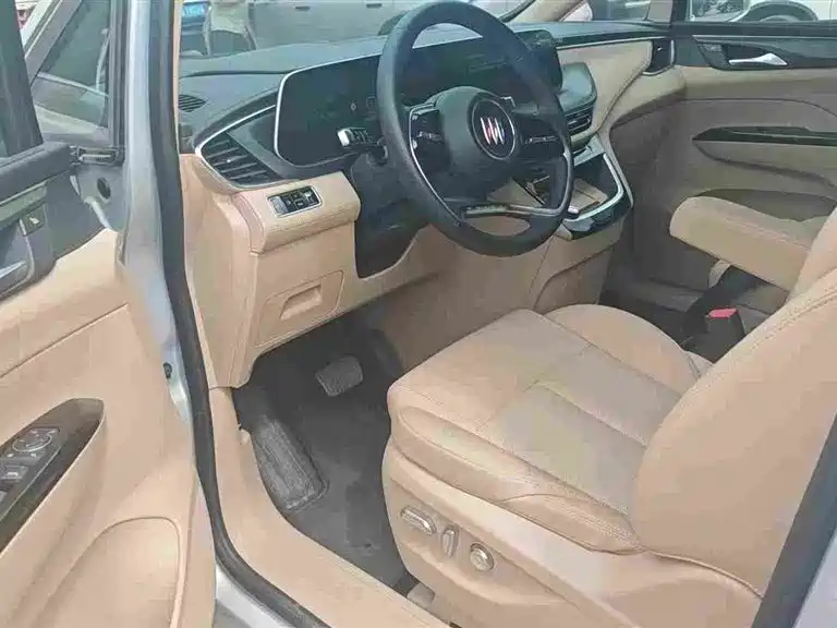 Buick GL8 Hybrid — миниатюра 4