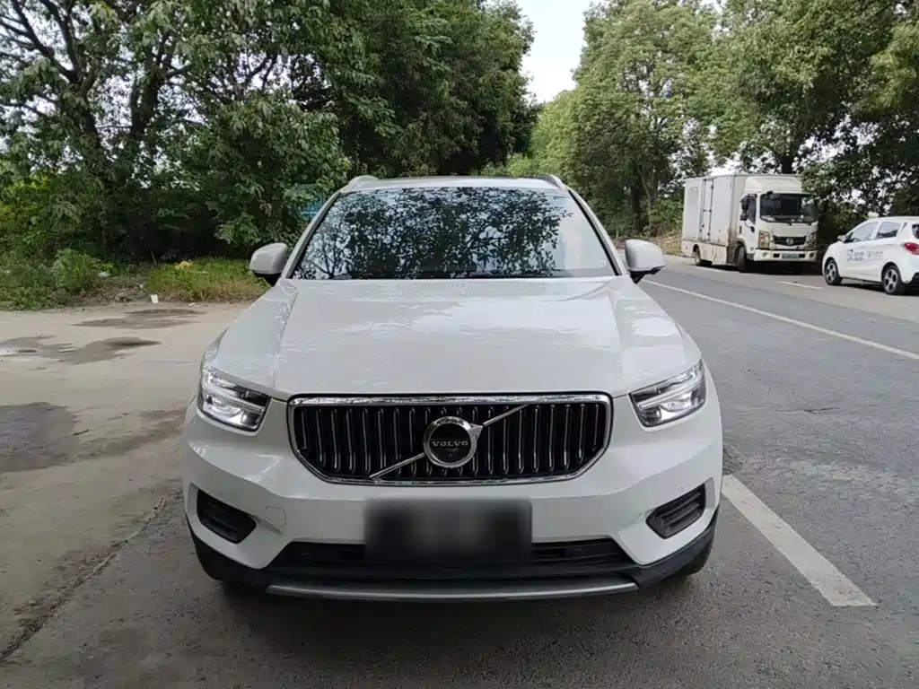 Volvo XC40 — миниатюра 3