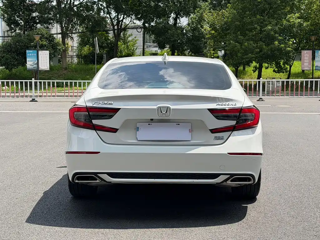 Honda Accord — миниатюра 6