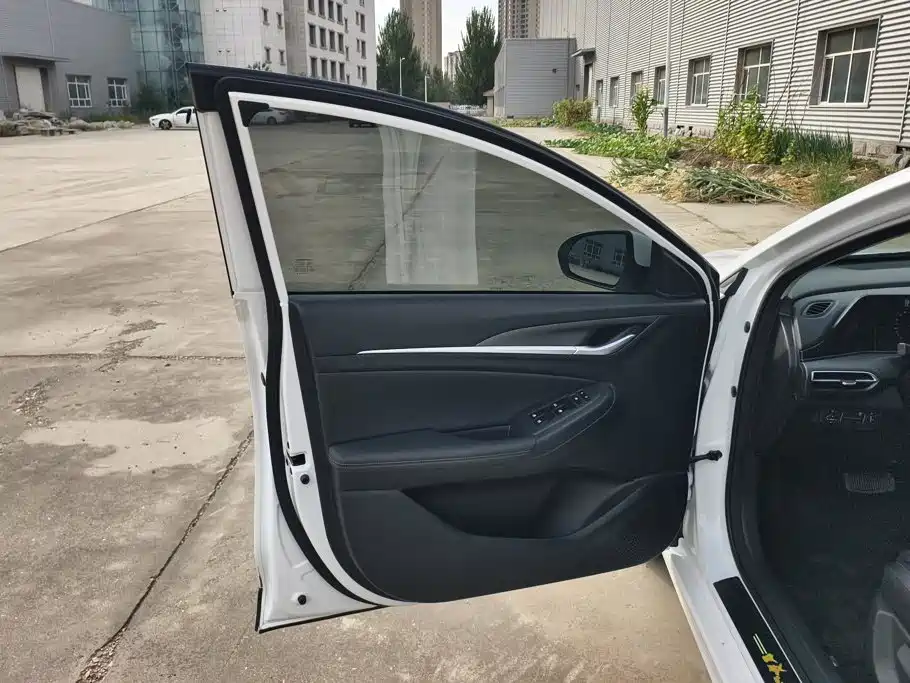Changan Eado — миниатюра 7