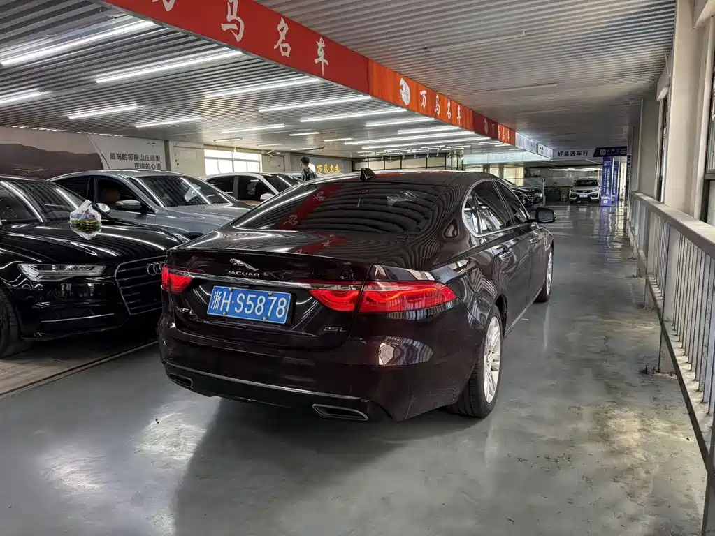 Jaguar XFL — миниатюра 6