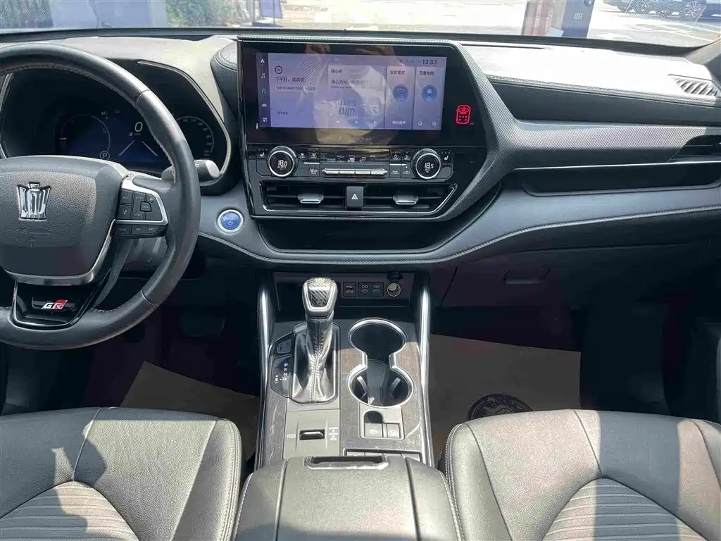 Toyota Crown Kluger — миниатюра 19