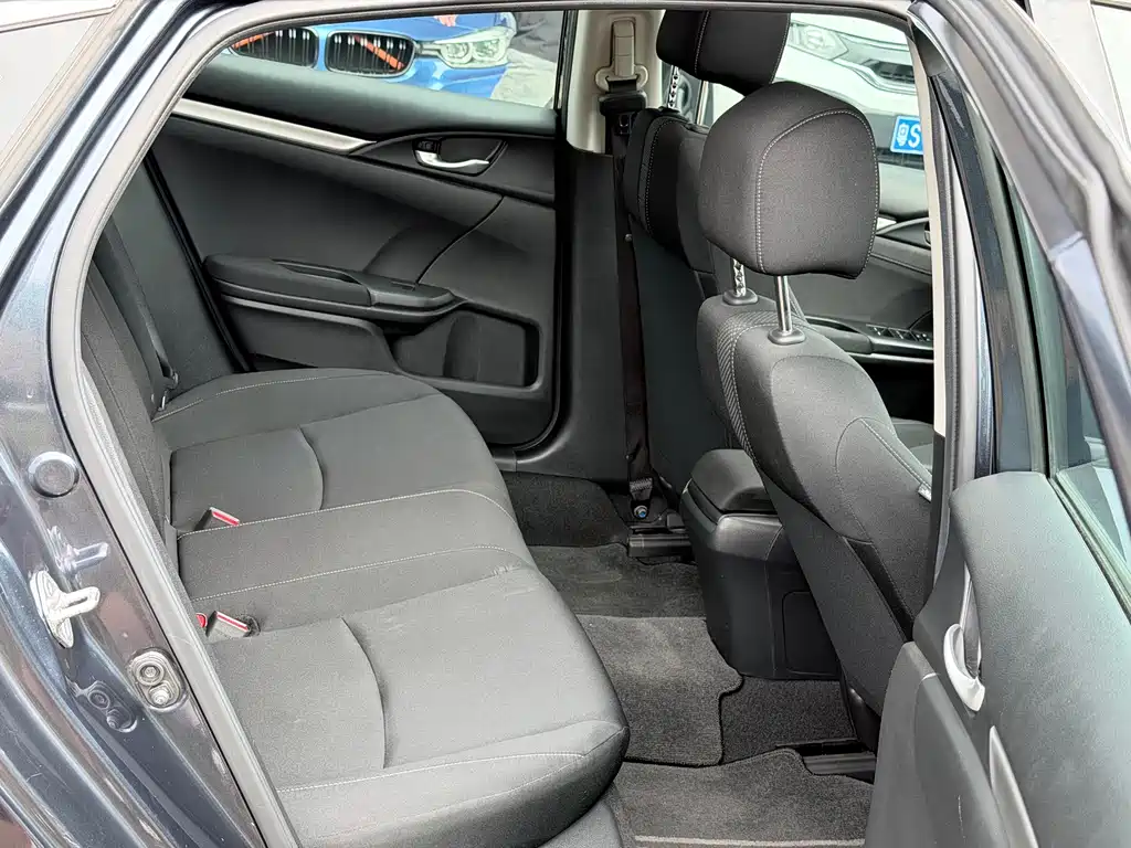 Honda Civic — миниатюра 10