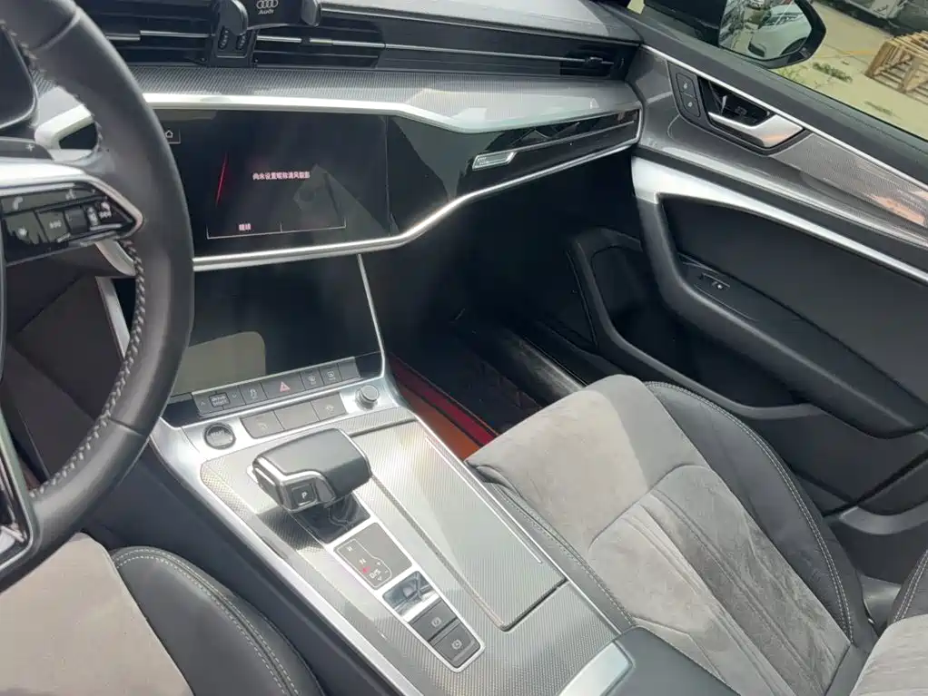 Audi A6L 2020 40 TFSI Luxury