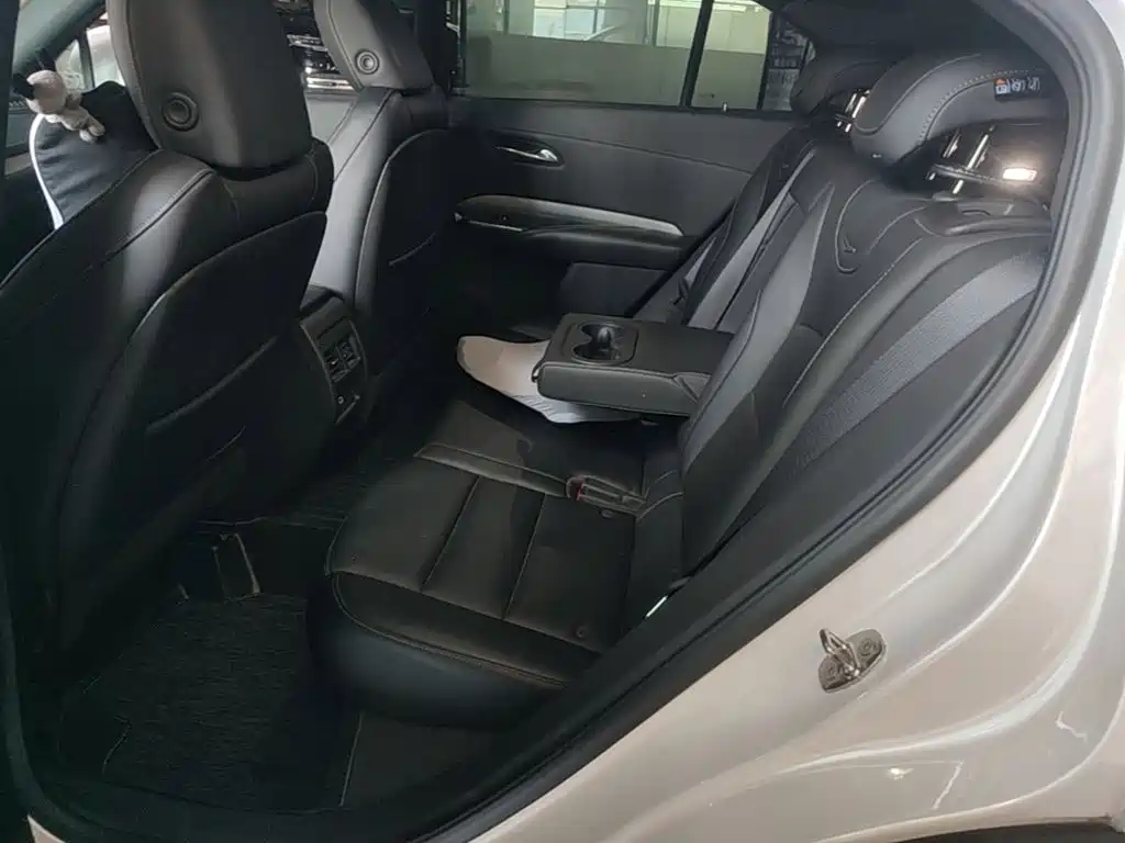 Cadillac XT4 — миниатюра 17