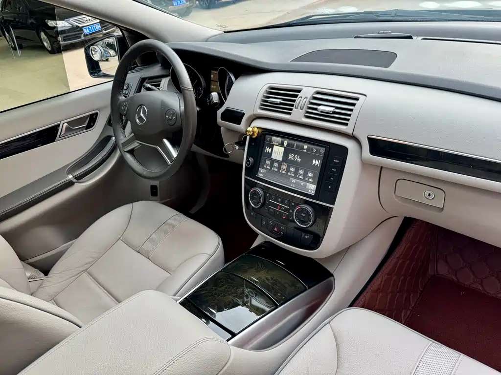 Mercedes-Benz R 2014 R 400 4MATIC
