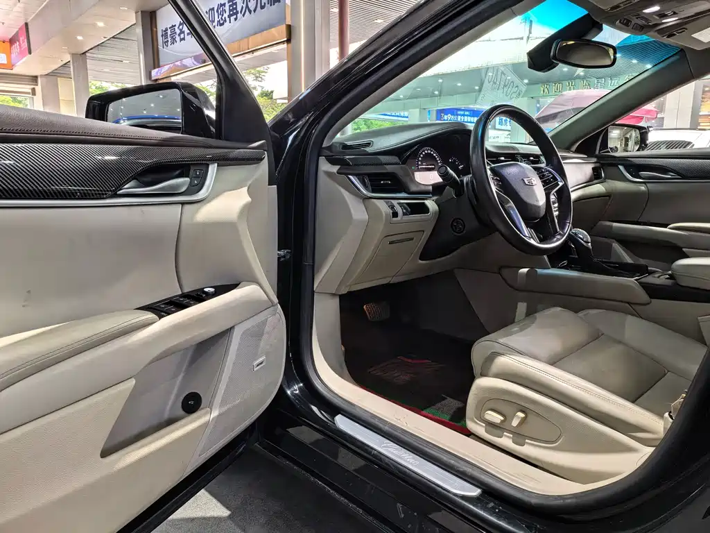 Cadillac XTS — миниатюра 6