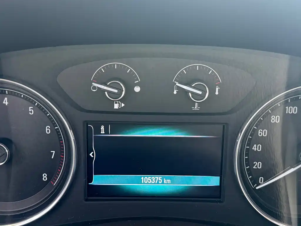 Buick LaCrosse — миниатюра 10