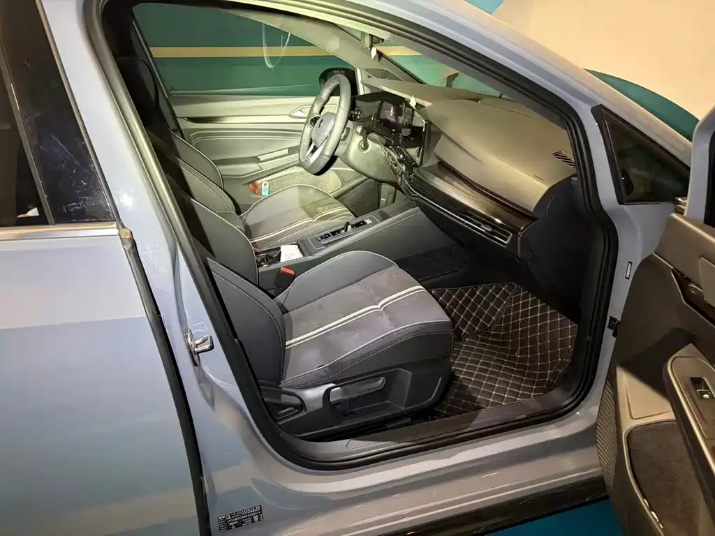 Volkswagen Golf — миниатюра 8