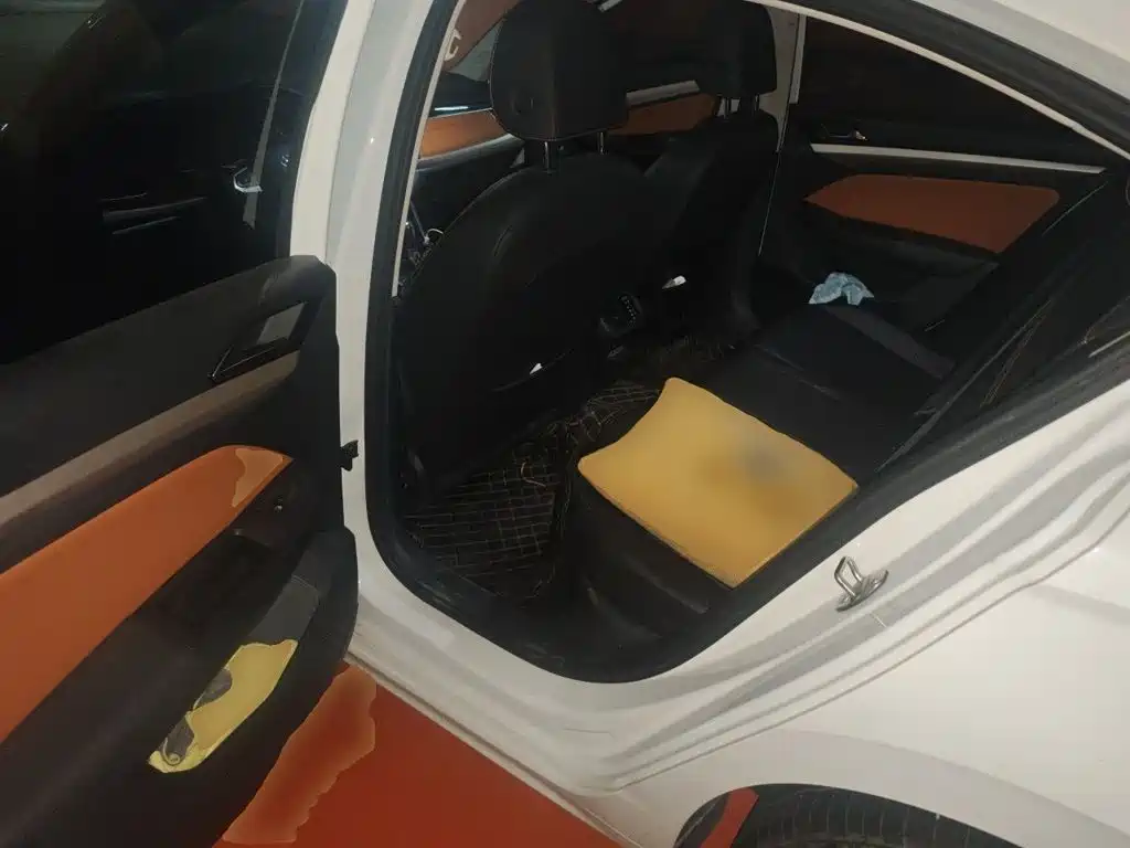 Volkswagen Bora — миниатюра 13