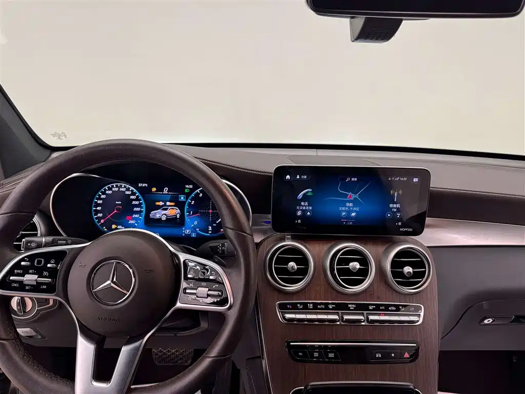 Mercedes-Benz GLC 2021 GLC 300 L 4MATIC