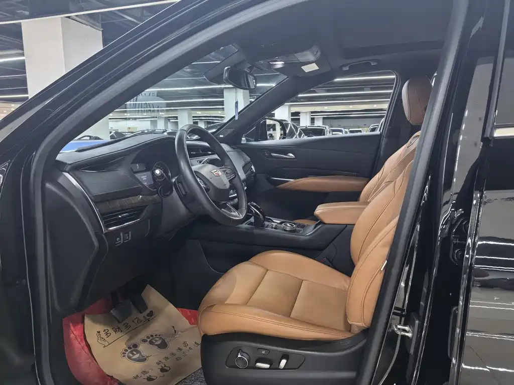 Cadillac XT4 — миниатюра 7