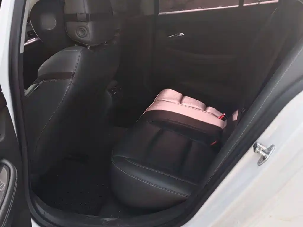 Chevrolet Malibu — миниатюра 12