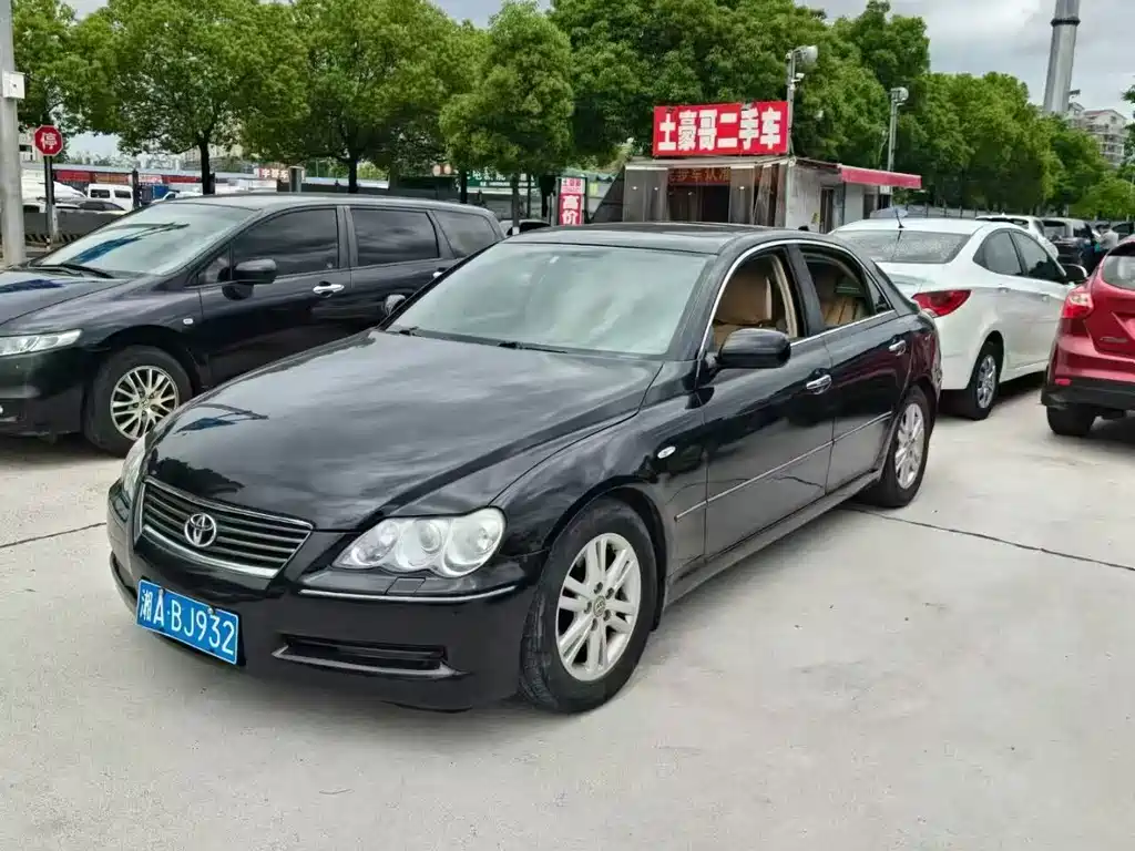Купить Toyota Reiz