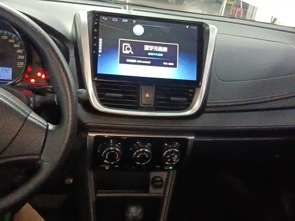 Toyota Yaris L — миниатюра 13
