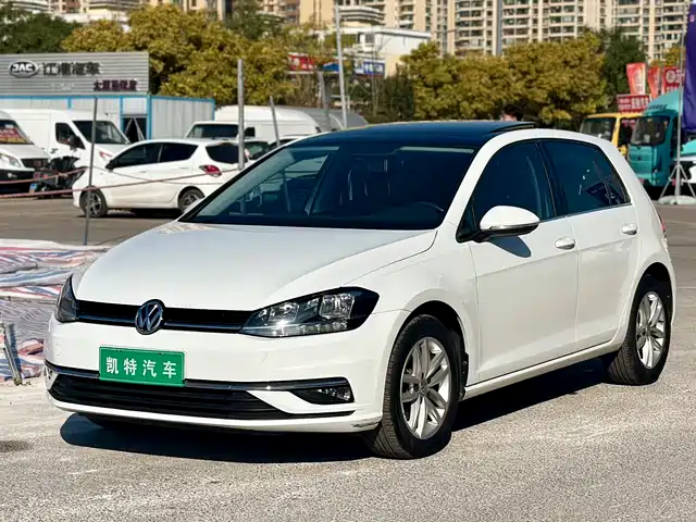 VOLKSWAGEN GOLF 2019