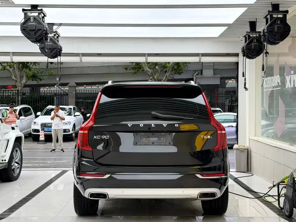 Volvo XC90 — миниатюра 10