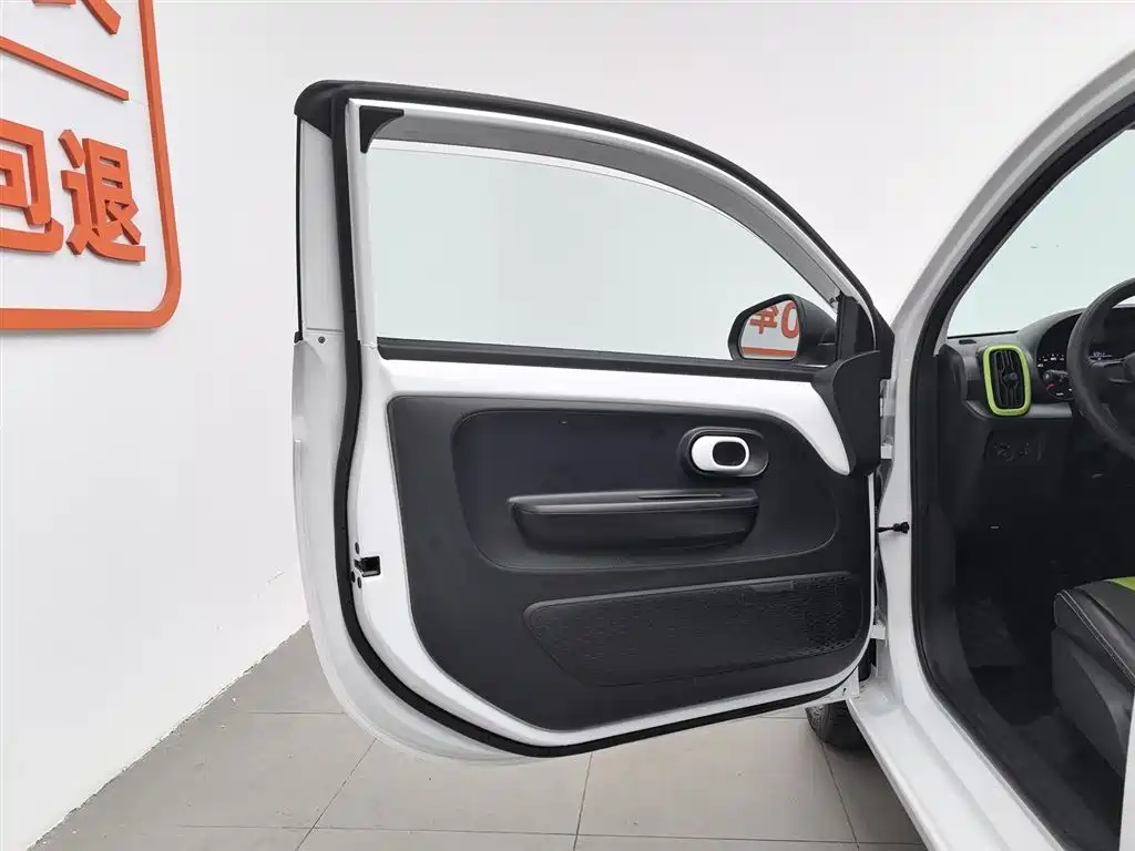 Roewe Clever 2021 302km мест