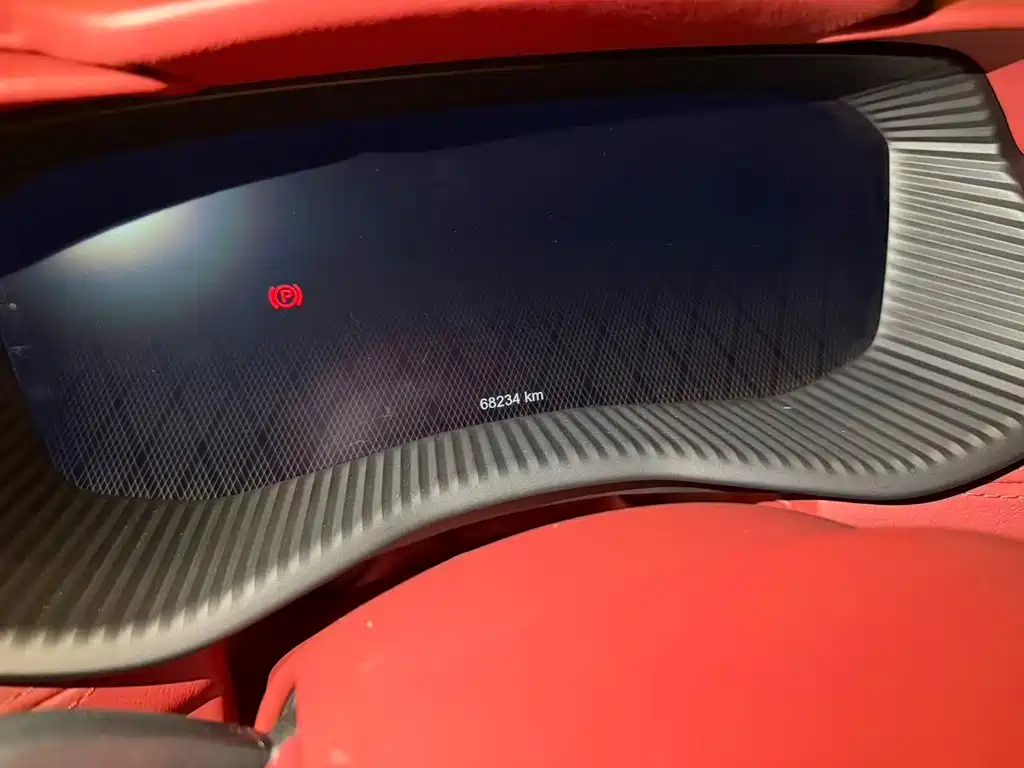 Aston Martin DBX 2020 4.0T V8 1913
