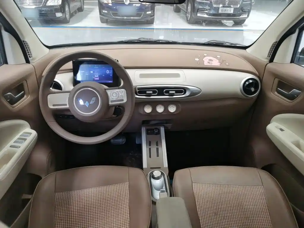 Wuling MINIEV — миниатюра 10