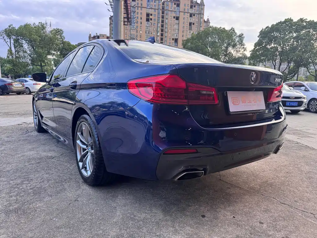 BMW 5 Series (Import) — миниатюра 11