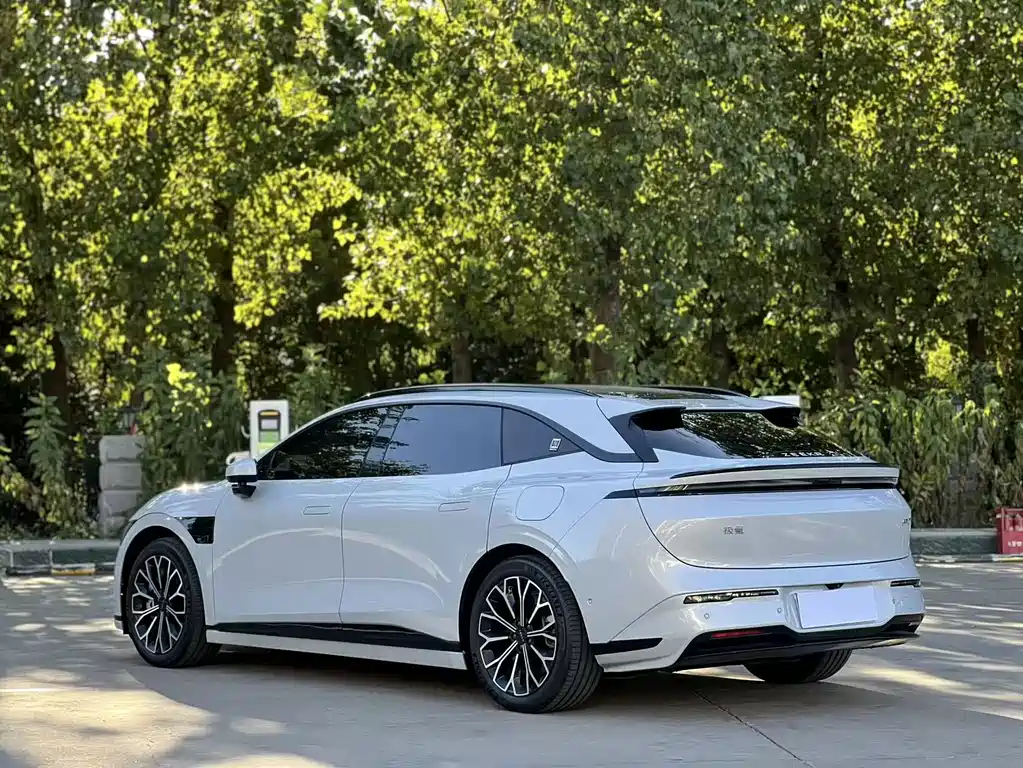 Zeekr 007GT — миниатюра 9
