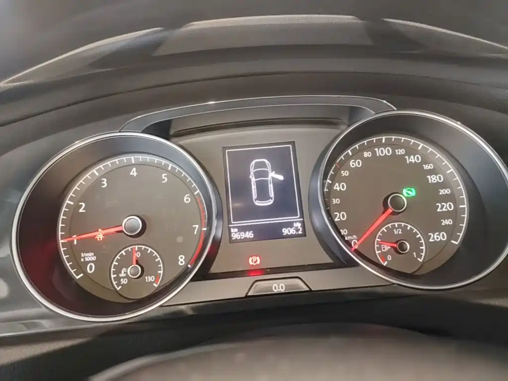 Volkswagen Golf — миниатюра 12