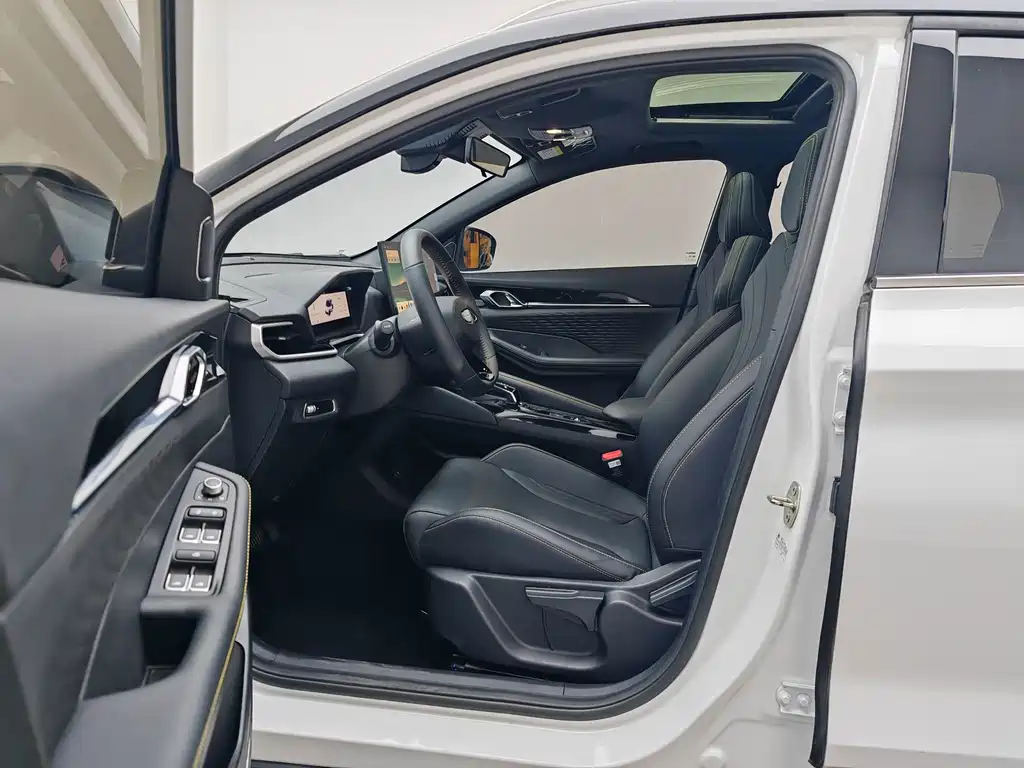 Geely Binyue — миниатюра 14