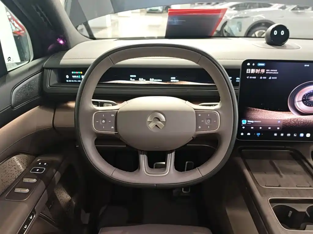 NIO ES8 — миниатюра 11