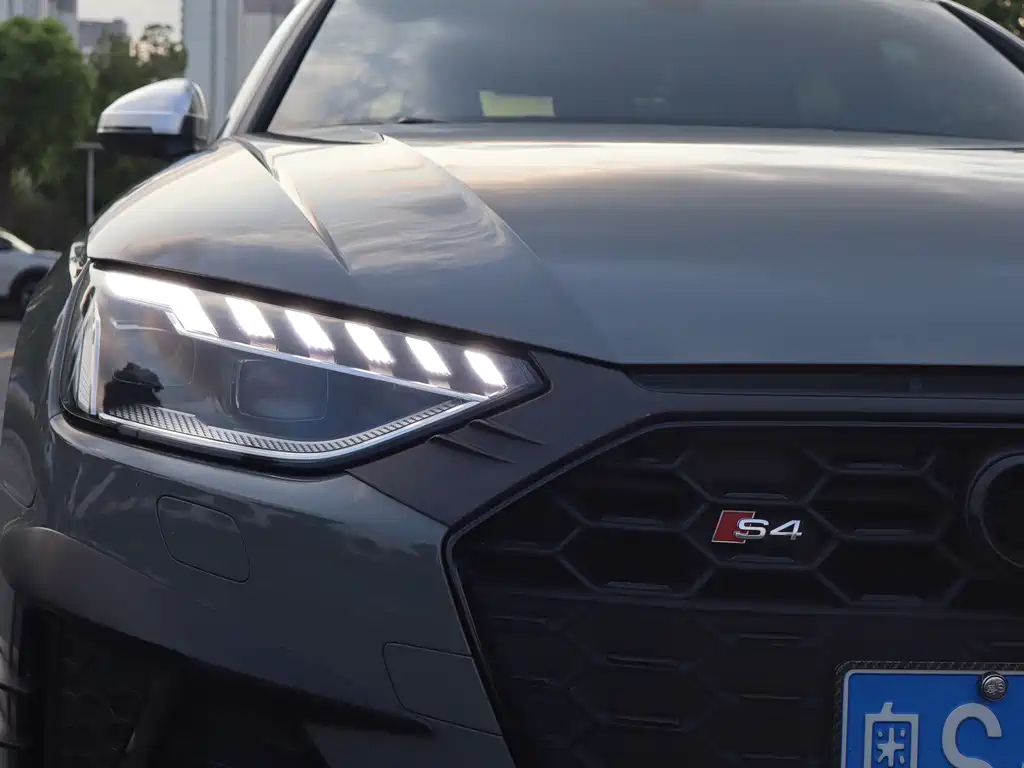 Audi S4 — миниатюра 10