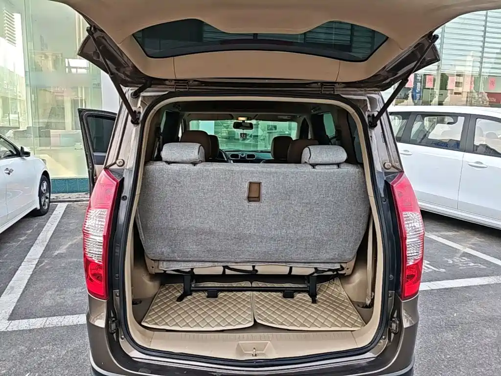 Wuling Hongguang — миниатюра 19