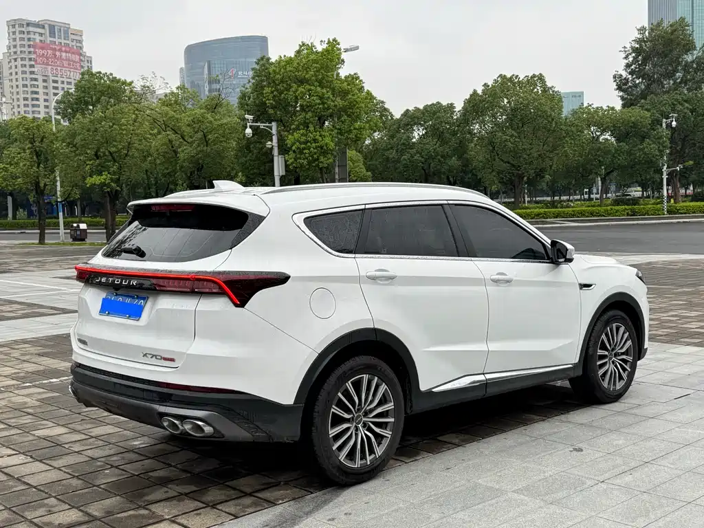 JETOUR X70 PLUS 2026 1.5T DCT Elite 5 мест