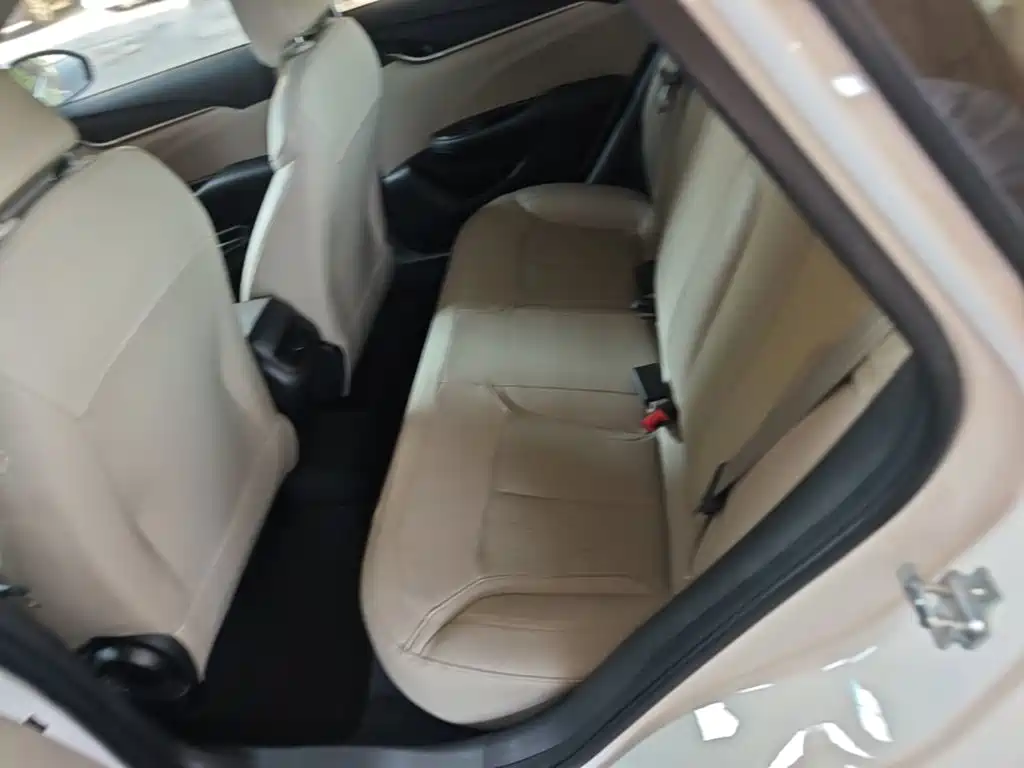 Buick Excelle — миниатюра 17