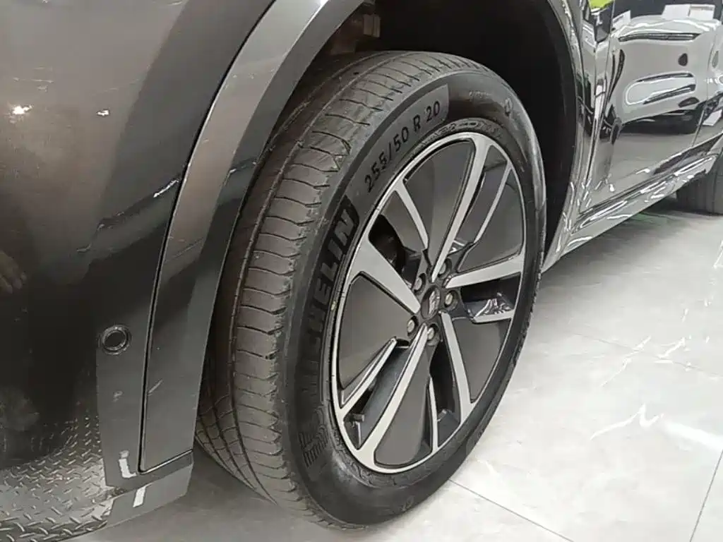Li Auto Li L8 — миниатюра 23
