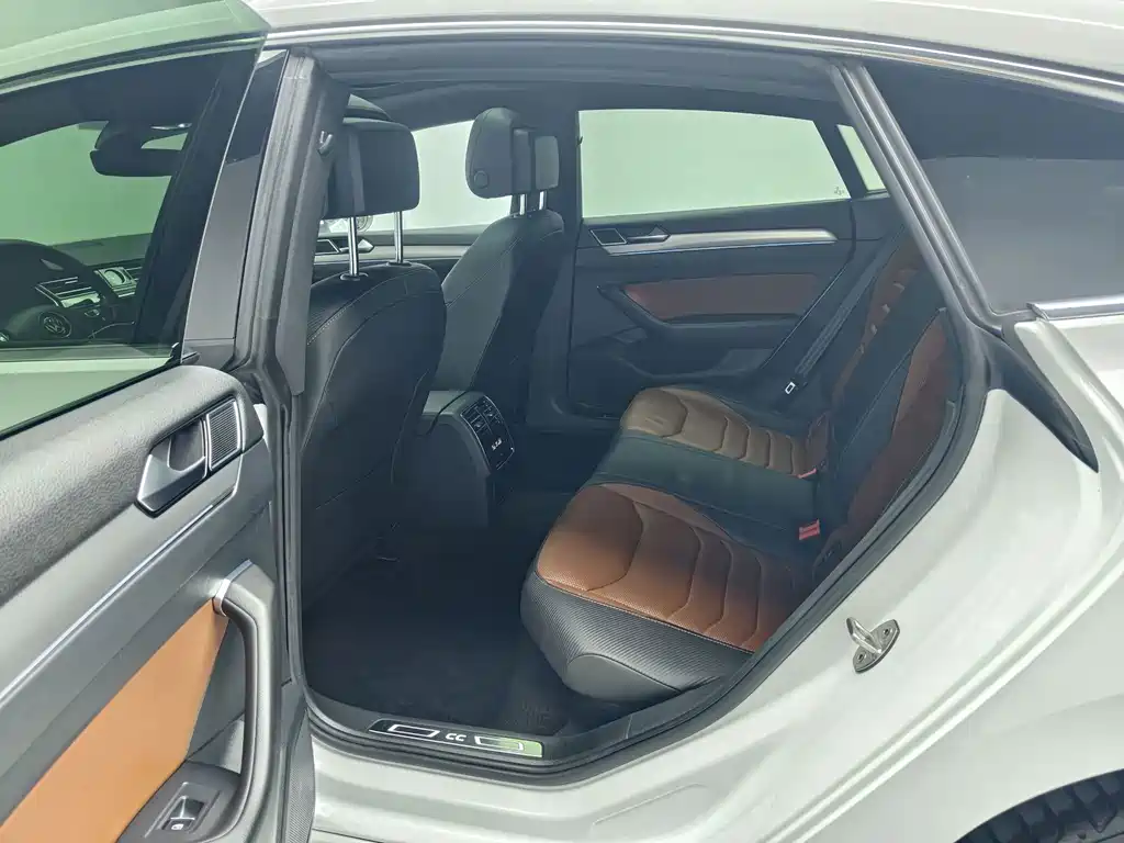 Volkswagen CC — миниатюра 9