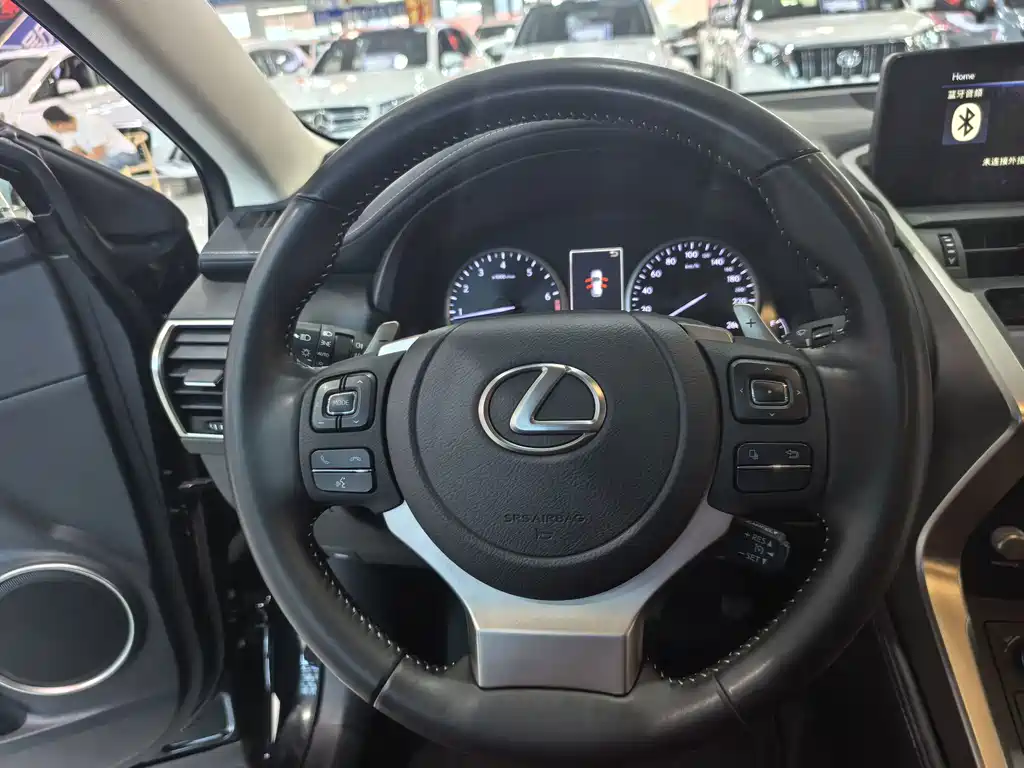 Lexus NX — миниатюра 7