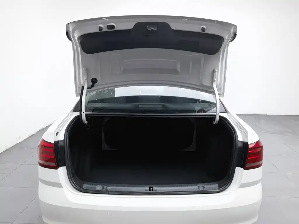 Volkswagen Lavida — миниатюра 16